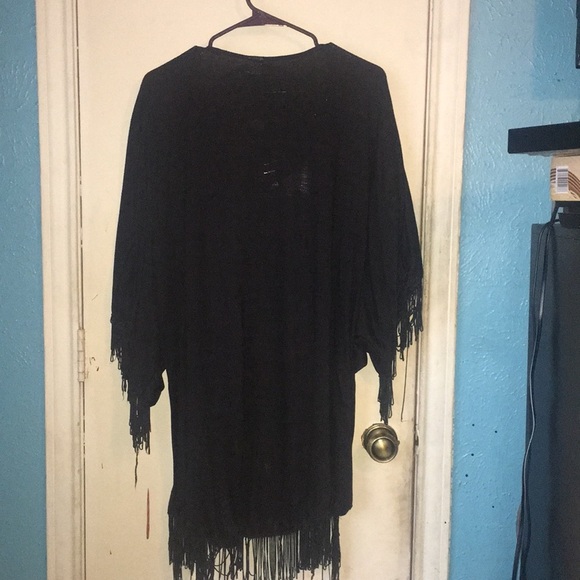 Women’s black shrug - Picture 3 of 3